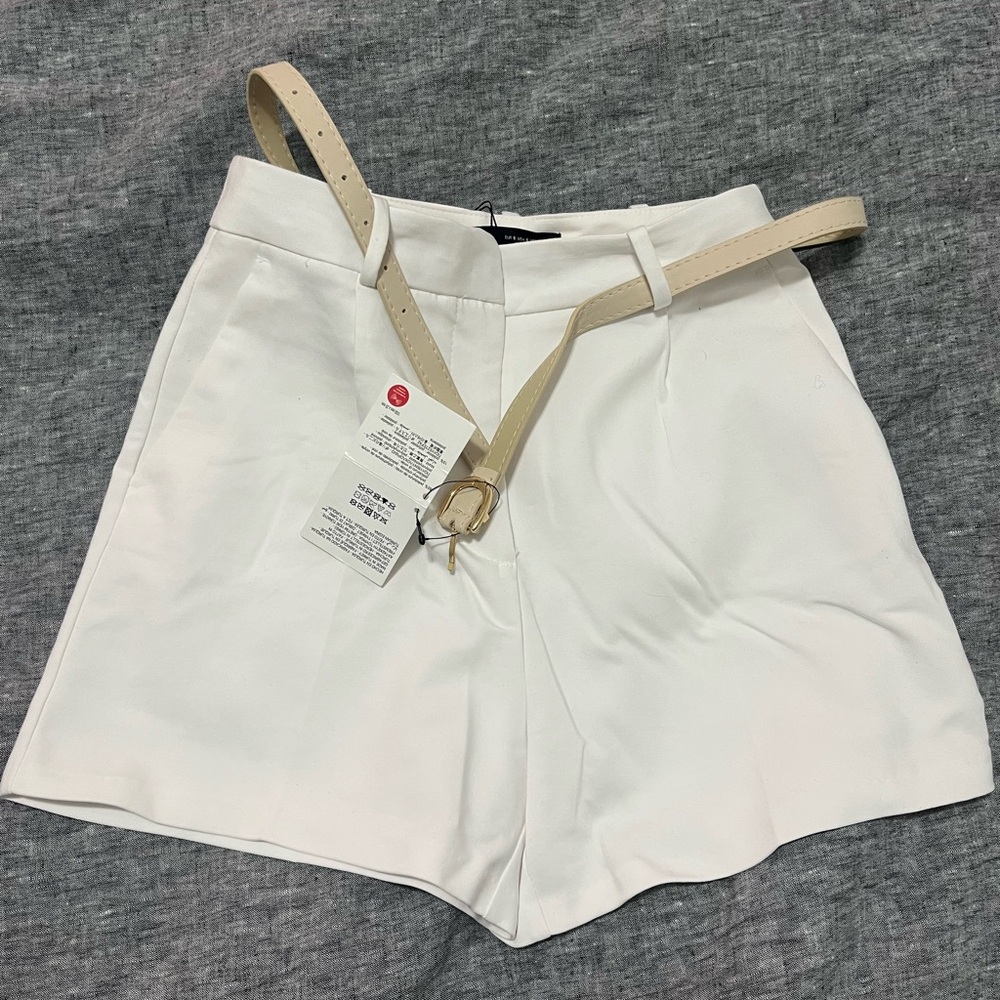 NWT Zara Women's White Shorts with Belt